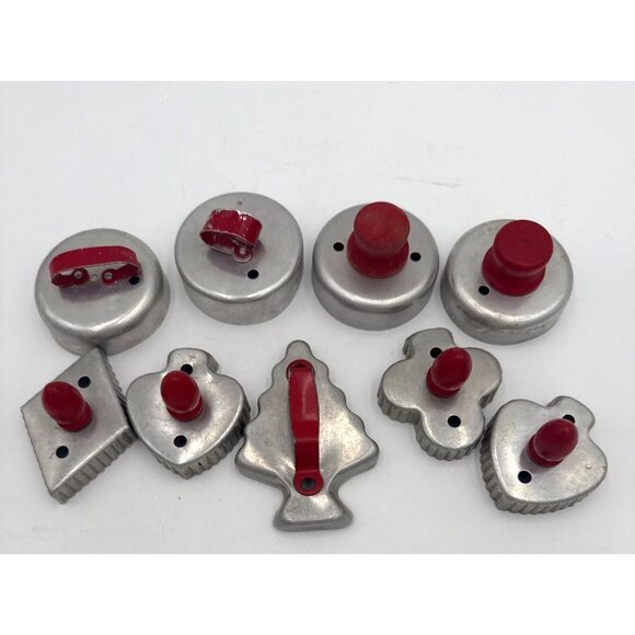 Vintage Christmas Cookie Cutters Red Green Handles Assorted Shapes 9 CT - Picture 1 of 5